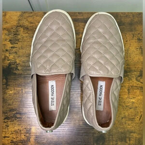 Steve Madden Quilted Beige Slip-On Flats